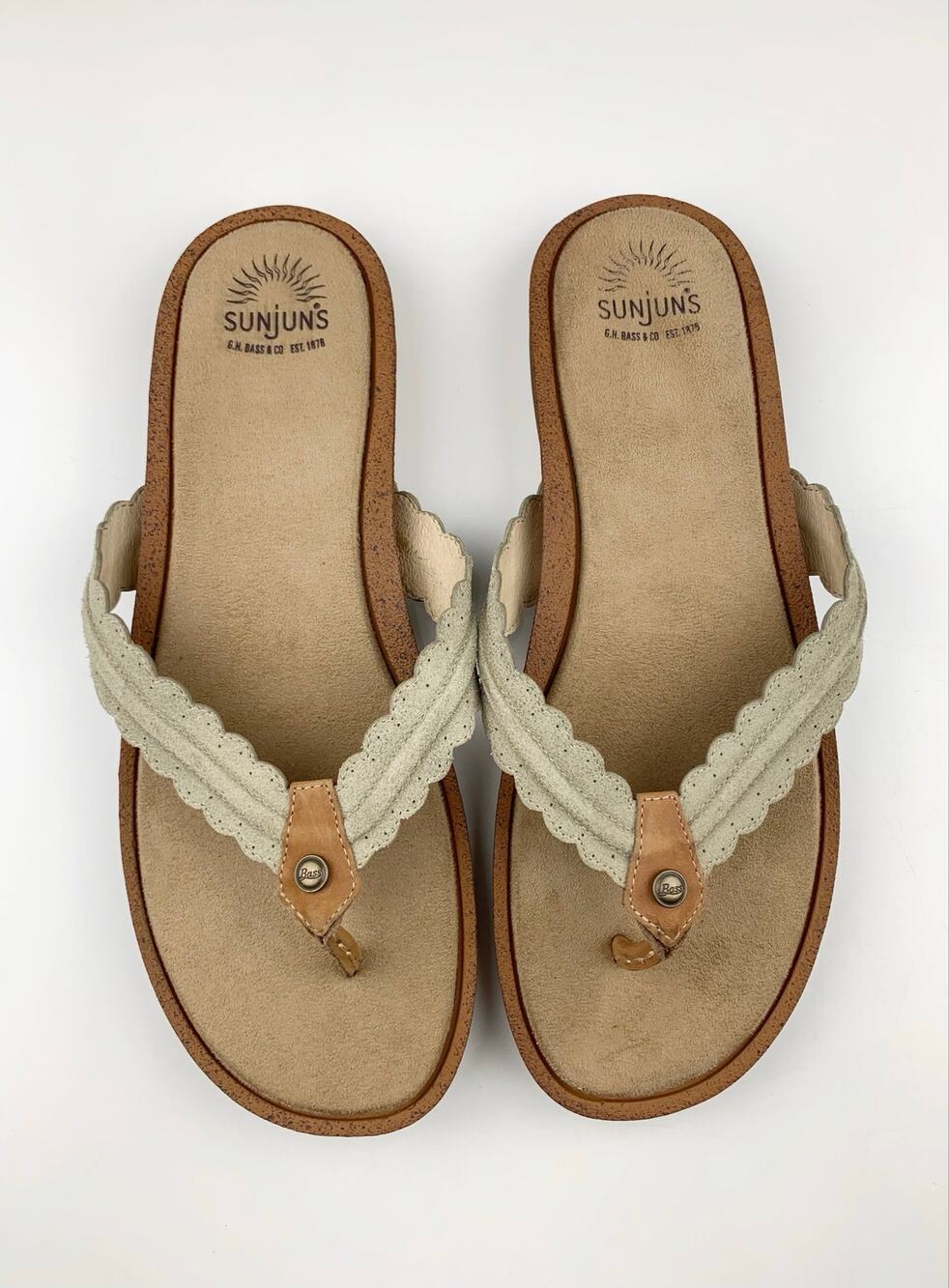 Sunjuns GH Bass & Co Sandals Slip On Thong Beige Suede Comfort Casual Women's 10